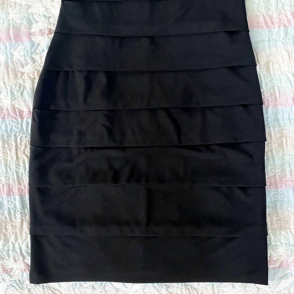 EN FOCUS STUDIO Above the Knee Black Pencil Dress with Straps - Picture 3 of 6